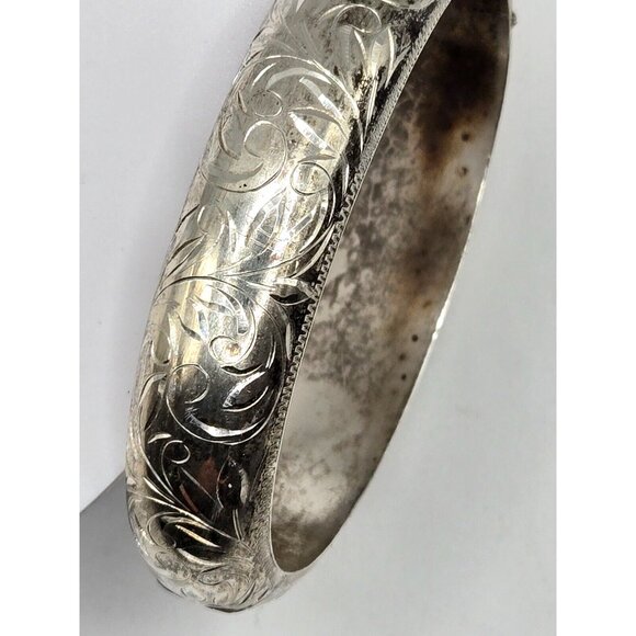Antique Sterling Silver Bracelet Victorian Bangle Hinged Etched Oval Bracelet - Picture 5 of 8